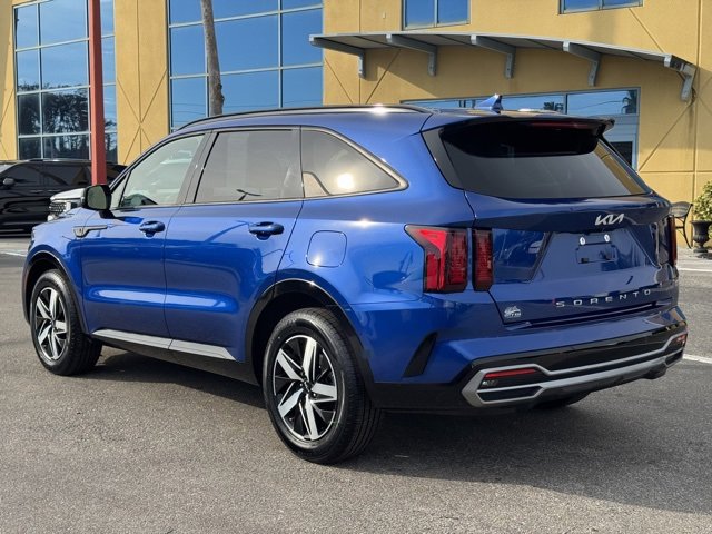 Certified 2022 Kia Sorento S image 2