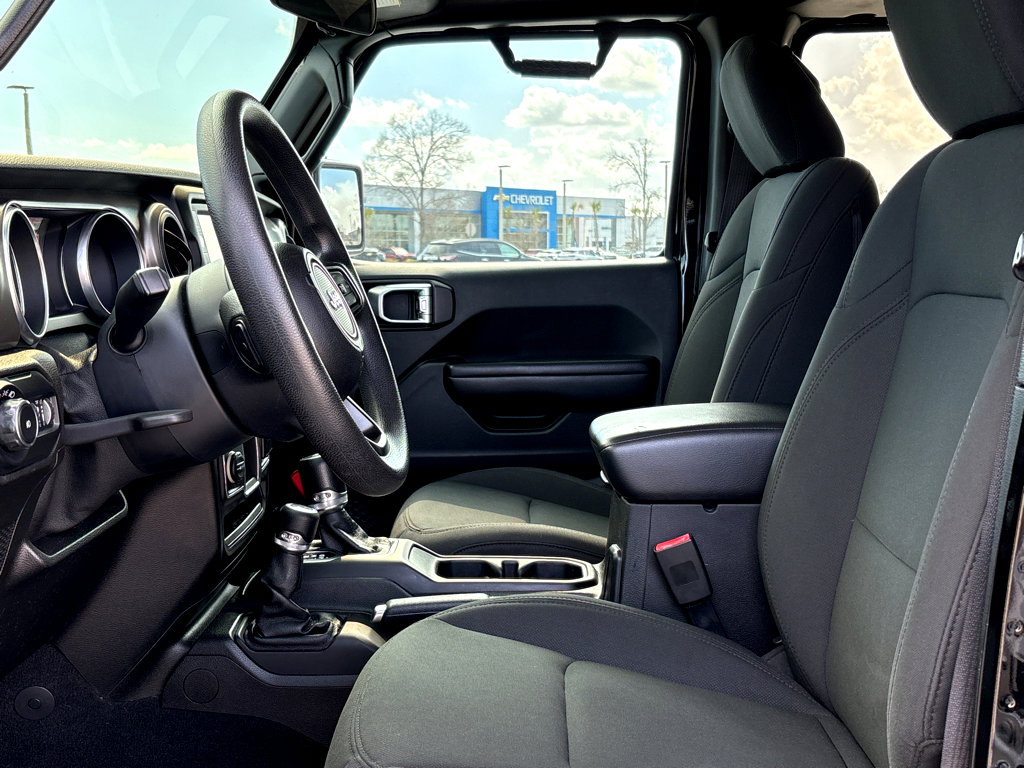 Used 2018 Jeep Wrangler Unlimited Sport image 15