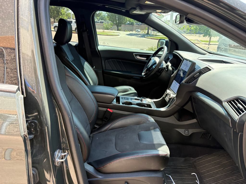 Certified 2024 Ford Edge ST w/ Equipment Group 401A AWD/4WD image 30