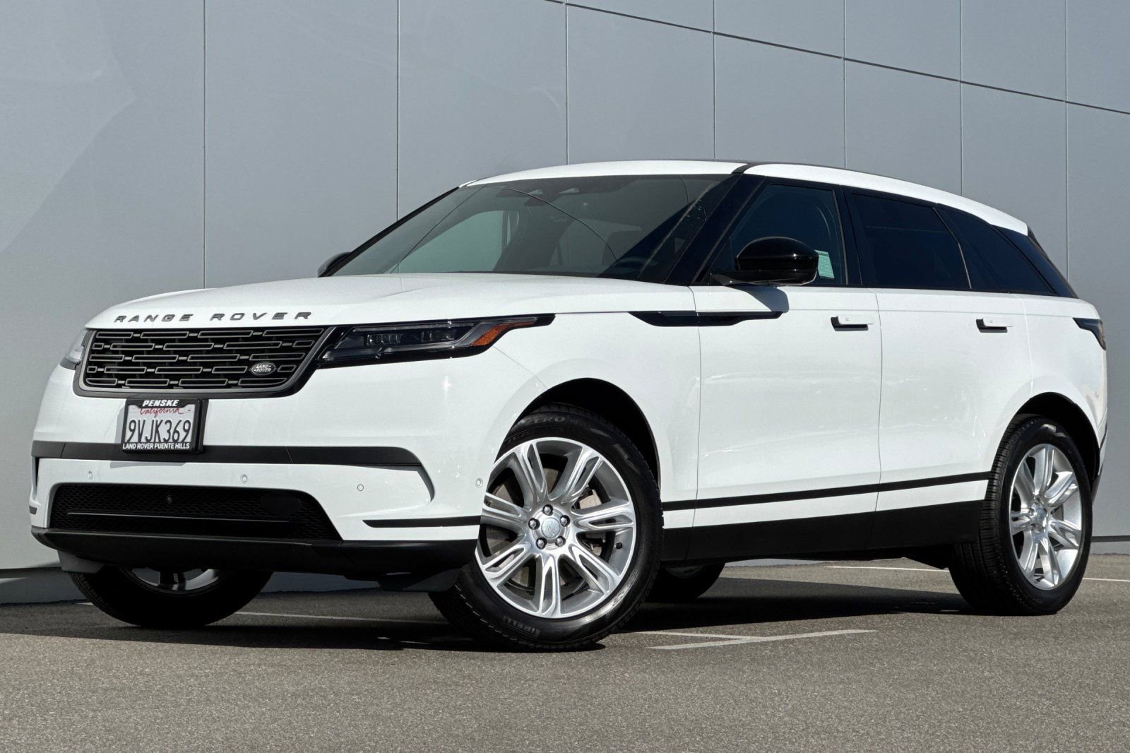 Used 2026 Land Rover Range Rover Velar S image 1