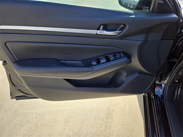 Certified 2025 Nissan Altima 2.5 SR w/ SR Premium Package image 40