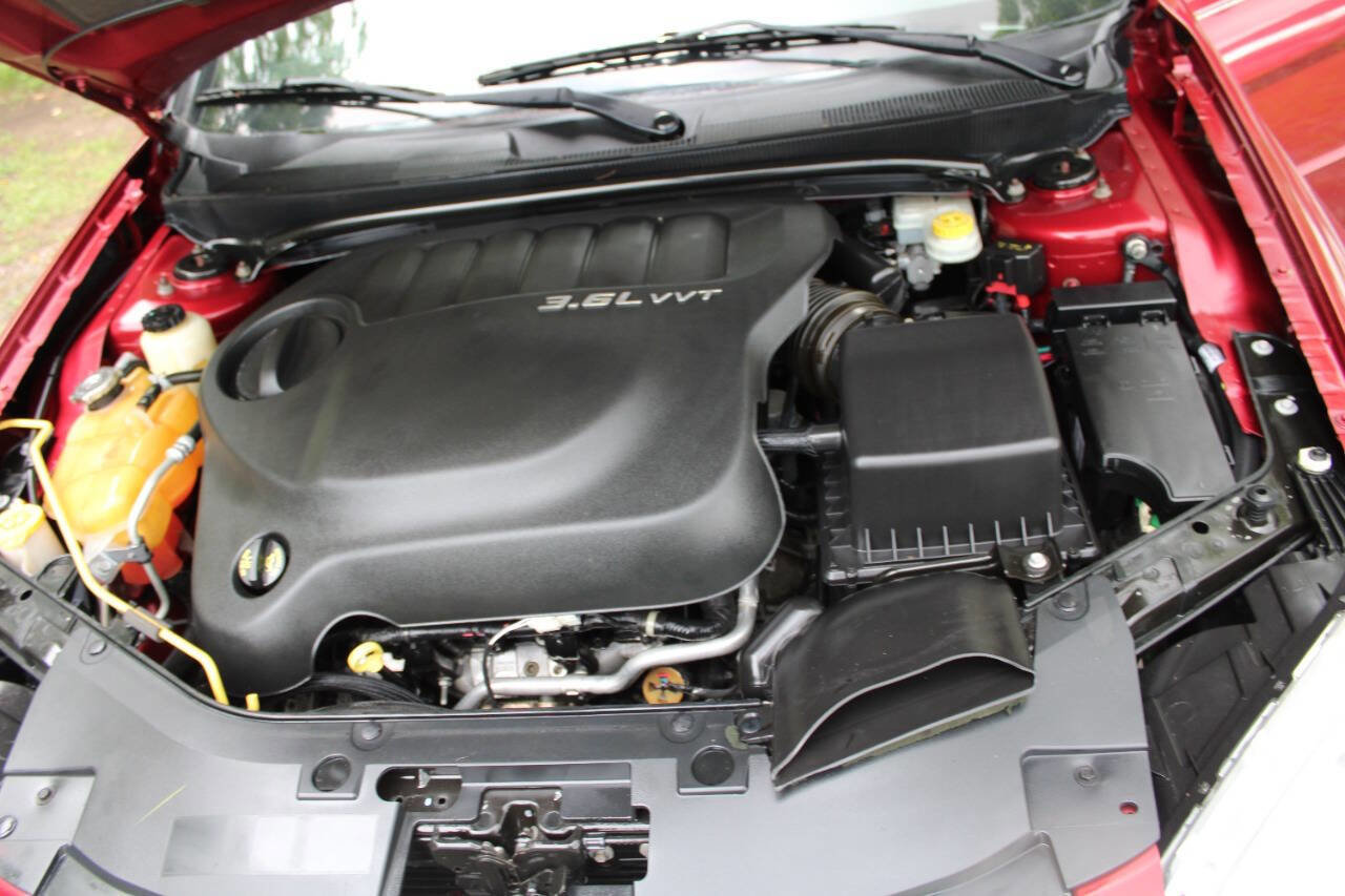 Used 2013 Chrysler 200 Touring image 36