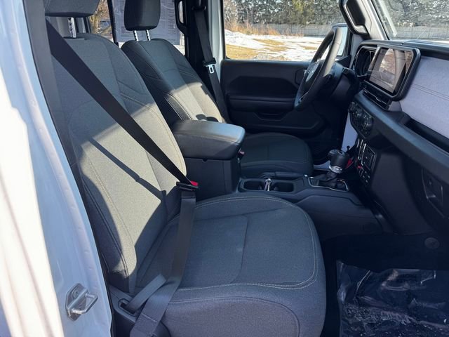 Used 2025 Jeep Wrangler Willys image 14
