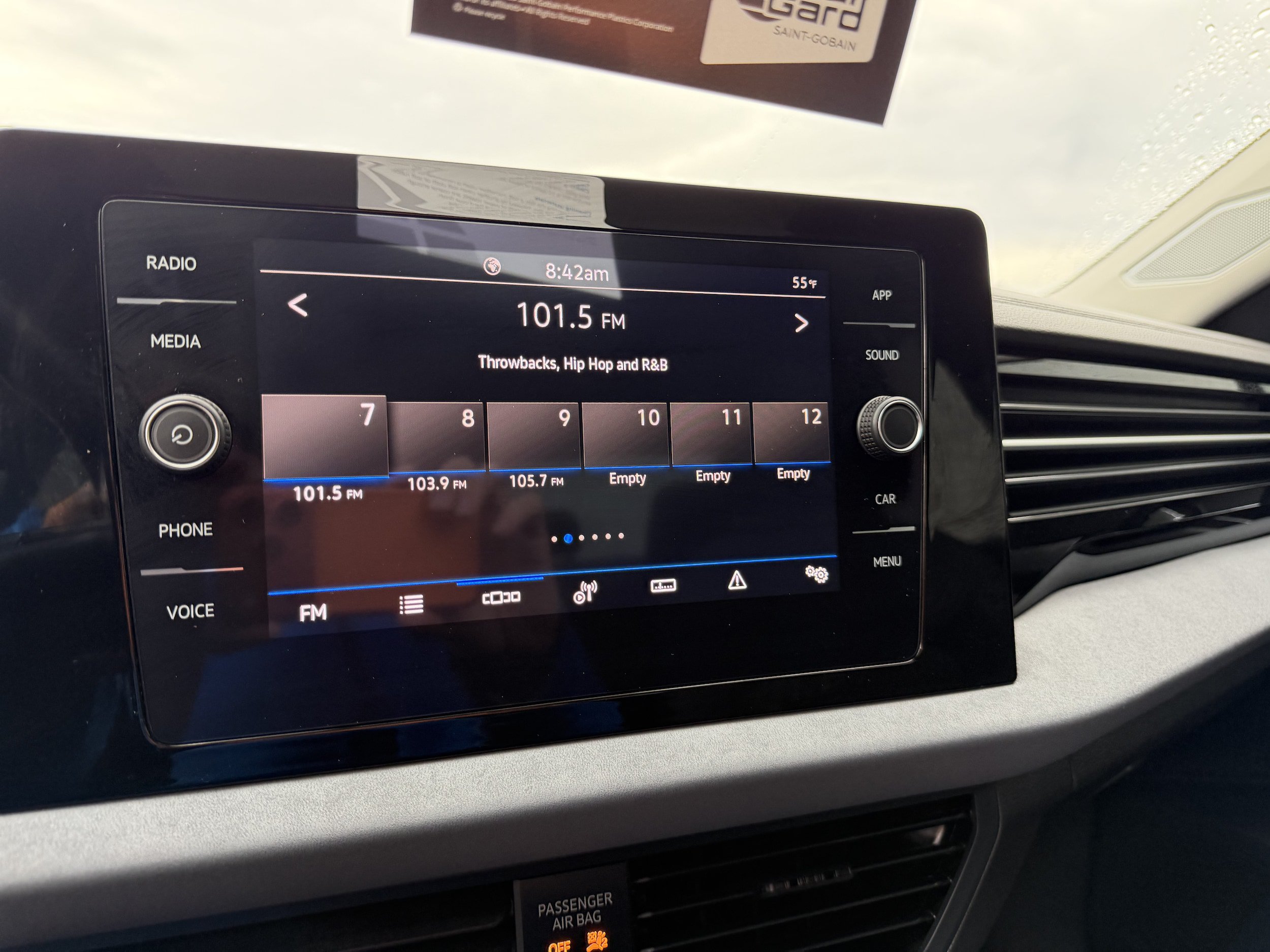 Used 2025 Volkswagen Jetta SE FWD image 20