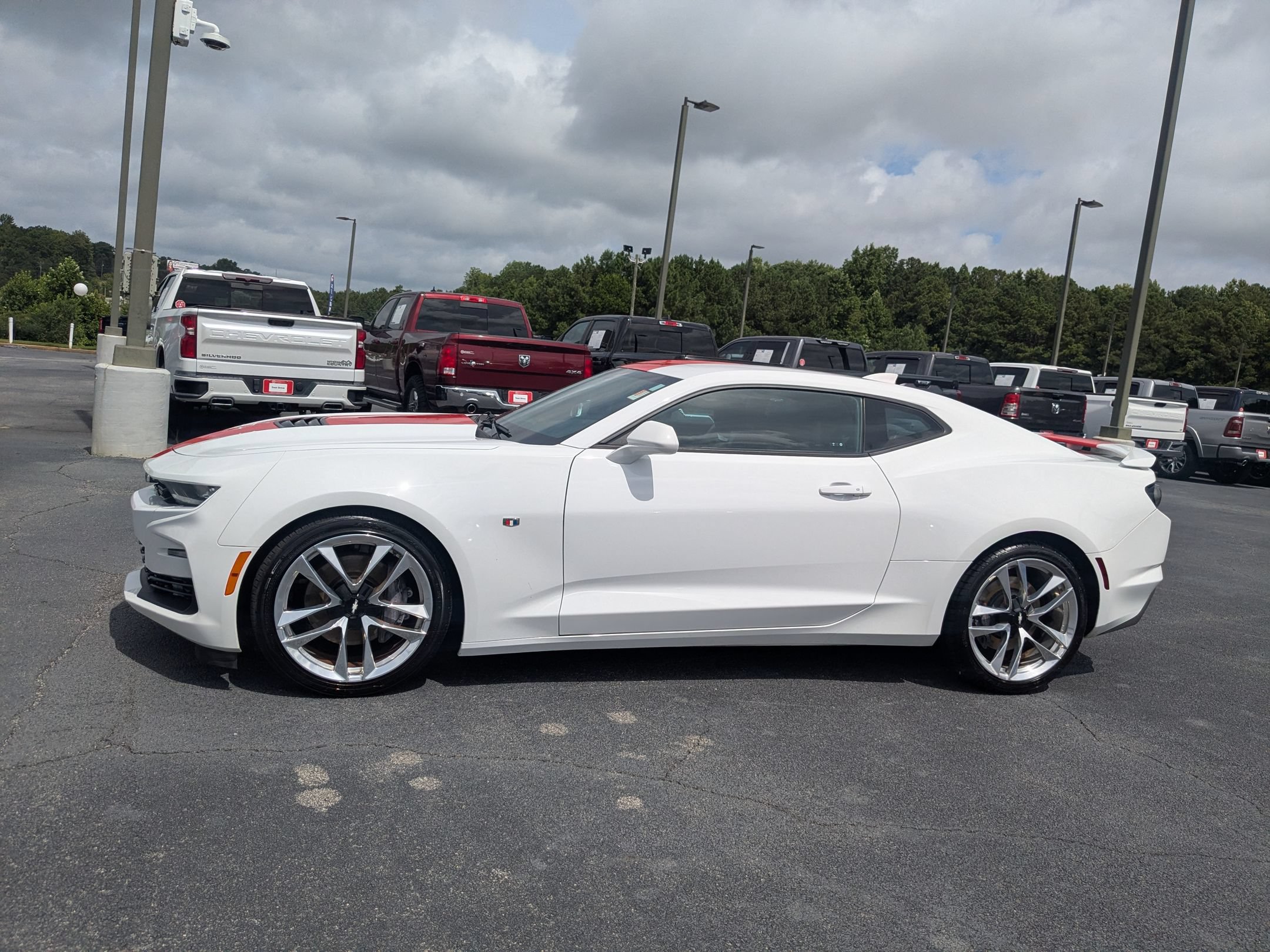 Used 2022 Chevrolet Camaro SS RWD image 8