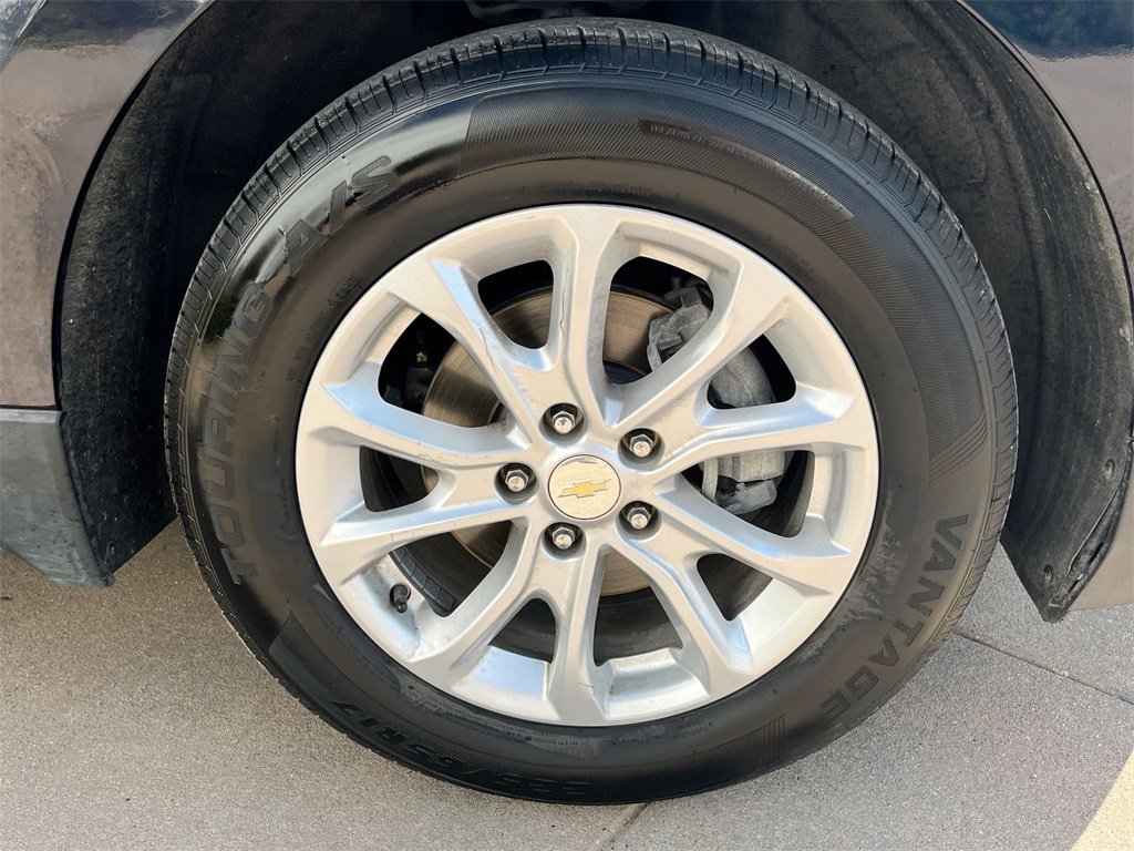 Used 2020 Chevrolet Equinox LS image 9