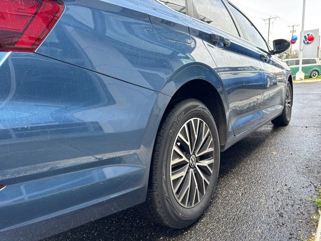 Certified 2021 Volkswagen Jetta R-Line FWD image 23