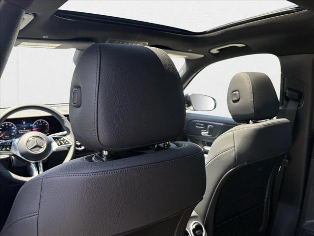 New 2025 Mercedes-Benz GLB 250 image 16