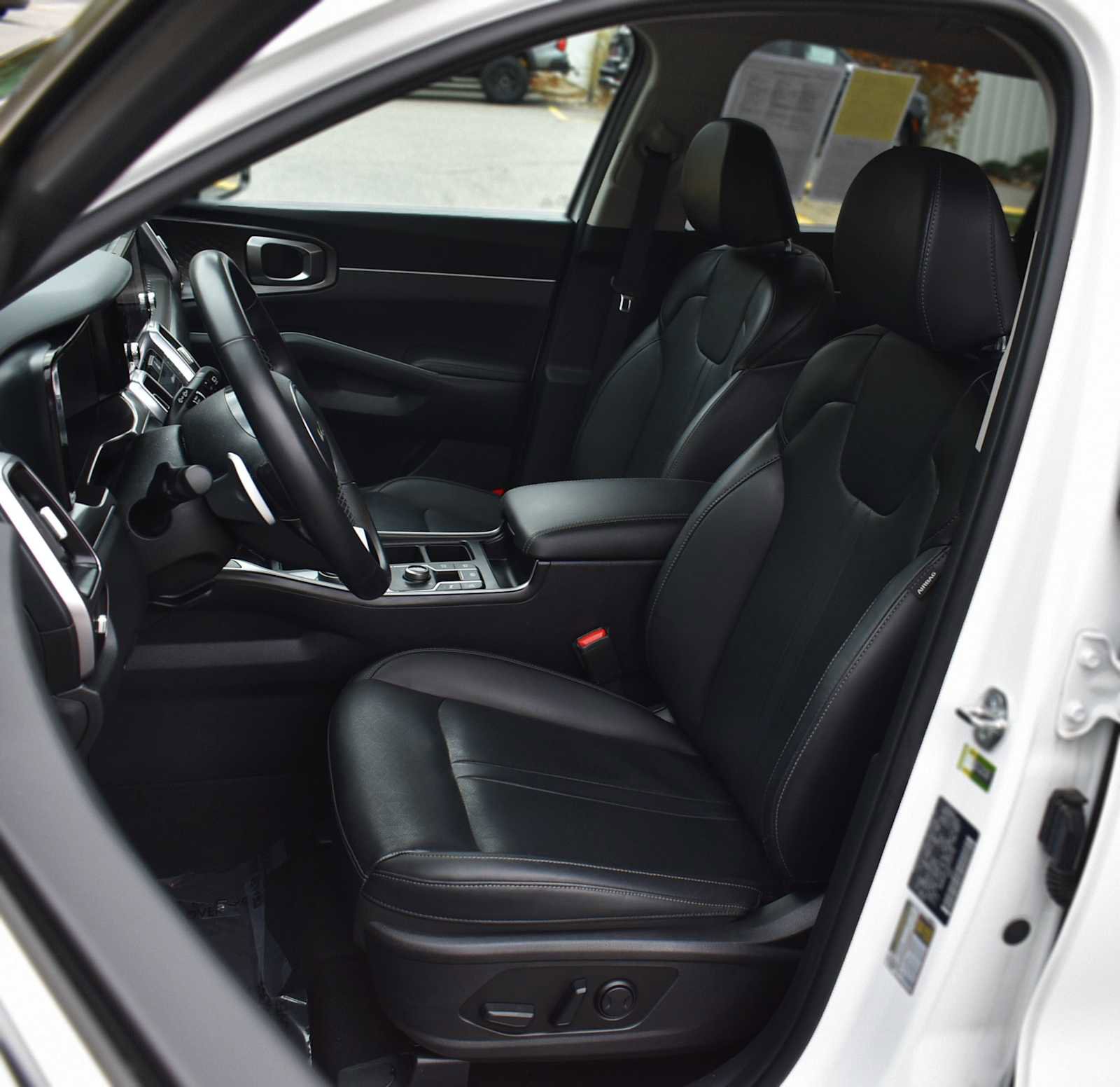 Used 2023 Kia Sorento EX image 10