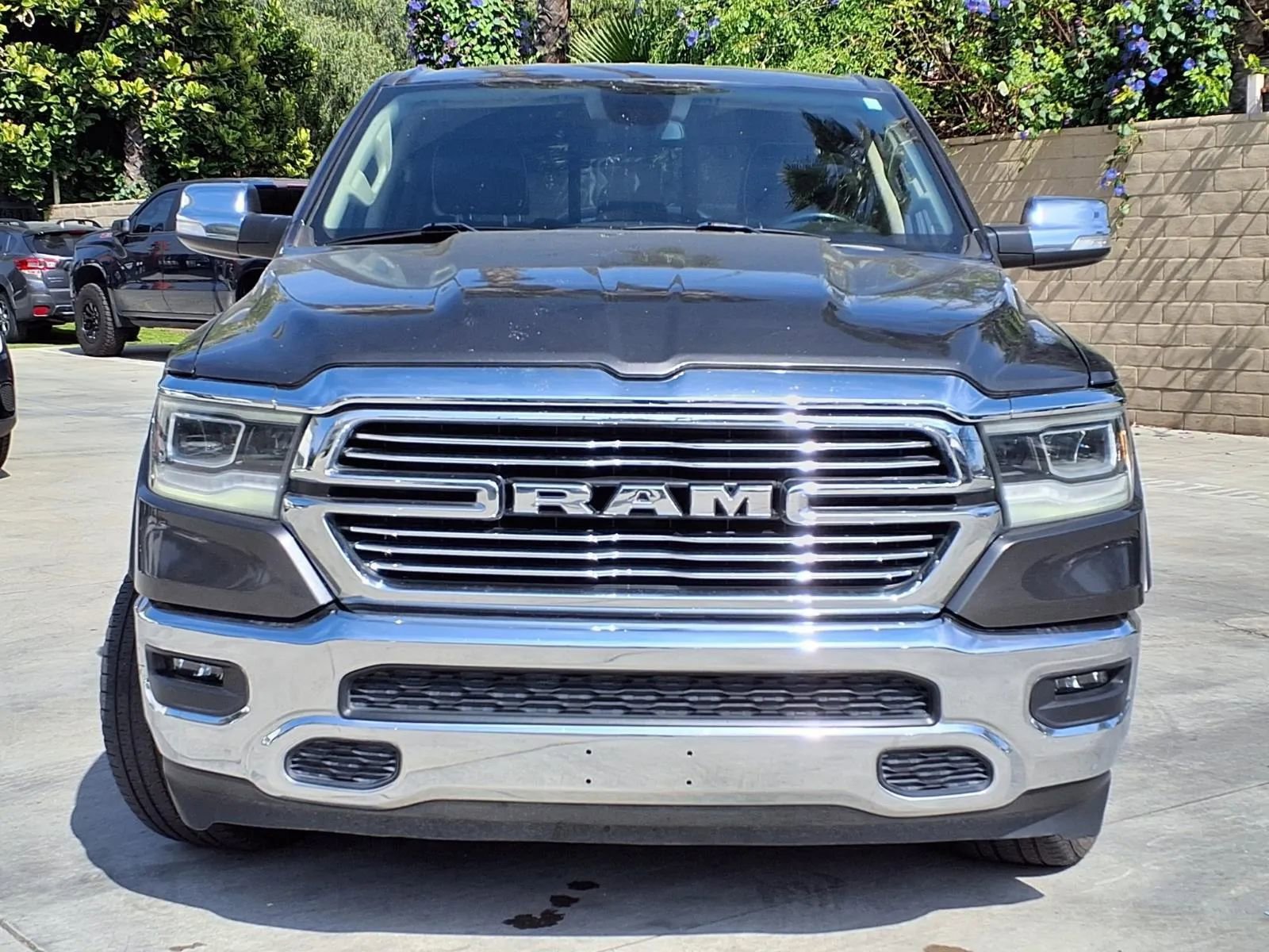 Used 2019 RAM 1500 Laramie AWD/4WD image 2