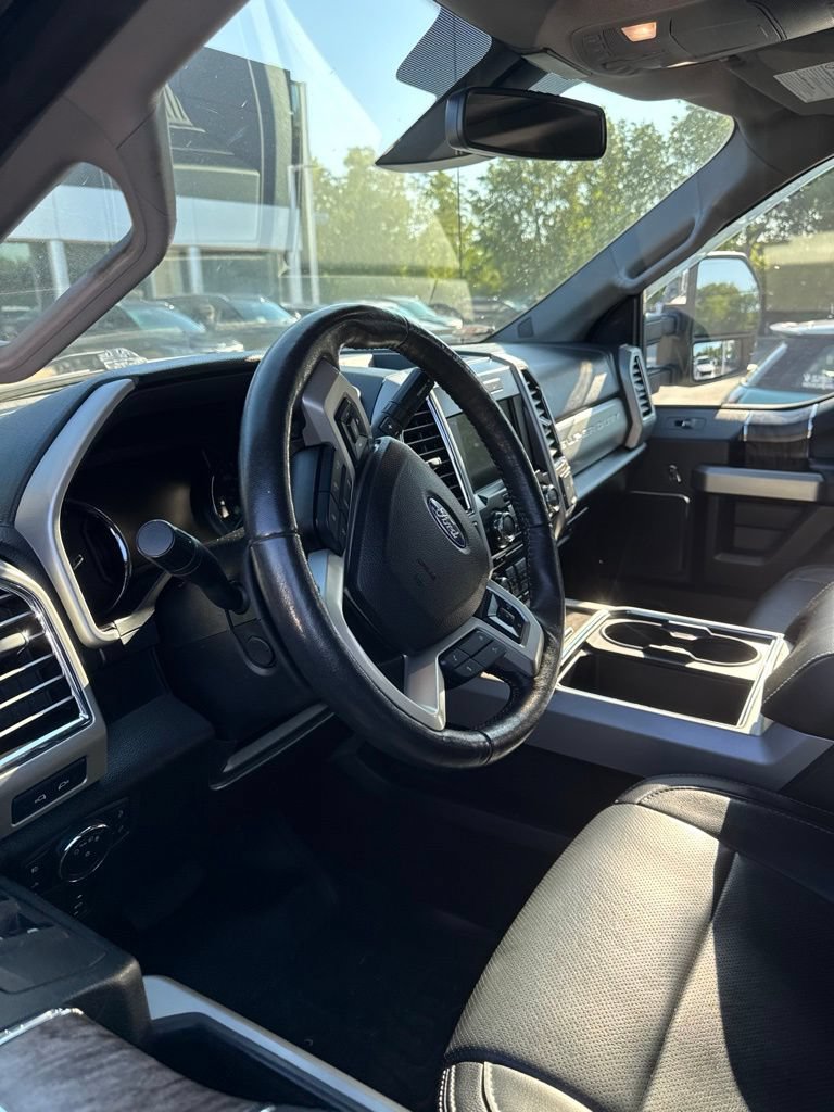 Used 2017 Ford F250 Lariat w/ Lariat Ultimate Package AWD/4WD image 4