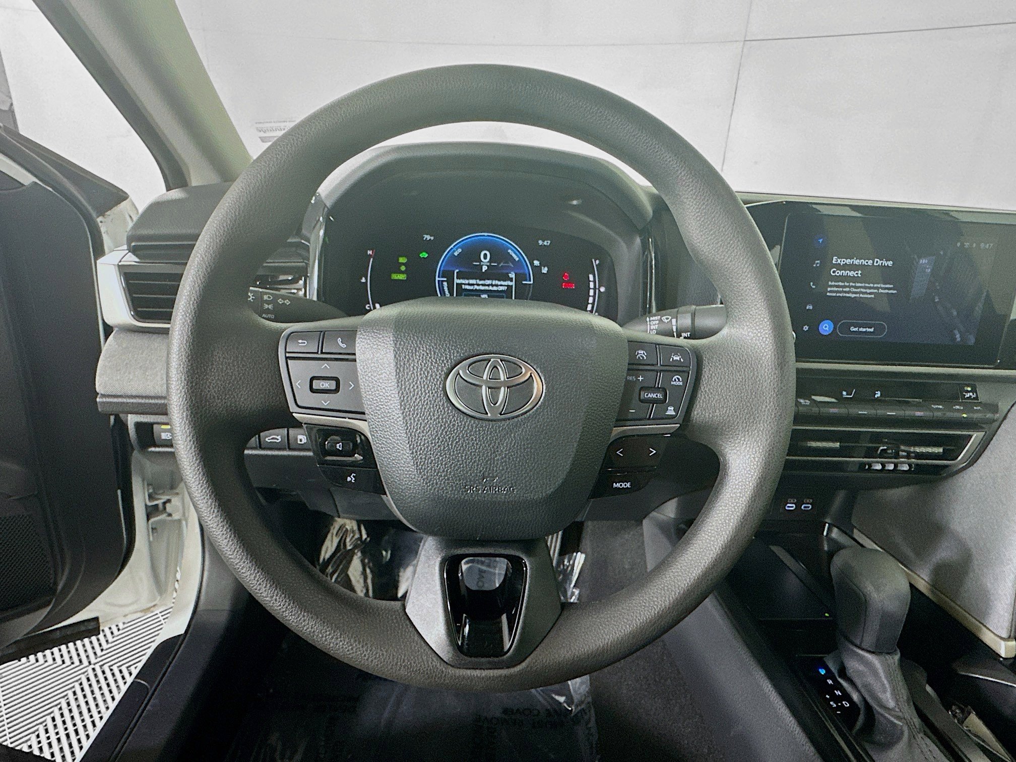 Used 2025 Toyota Camry LE image 13