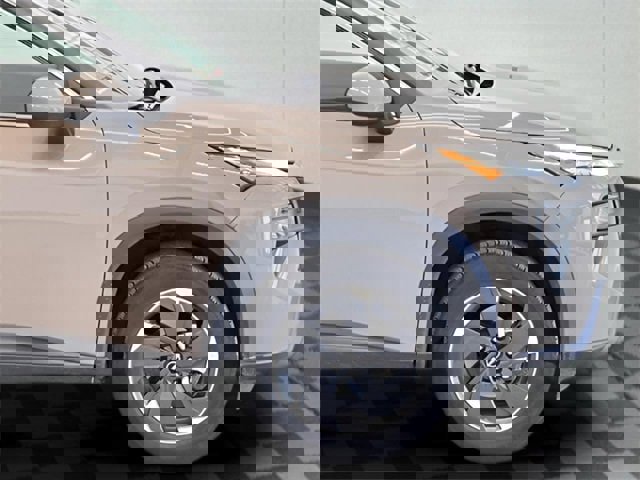 Used 2025 Nissan Rogue SV image 7