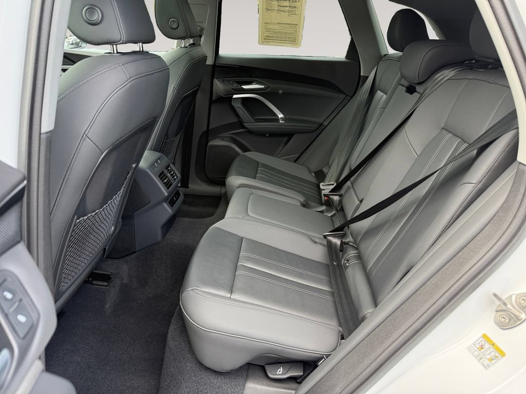 Used 2025 Audi Q5 Premium w/ Convenience Package AWD/4WD image 13