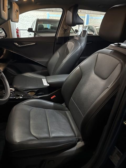 Certified 2024 Kia Niro Wave FWD image 6