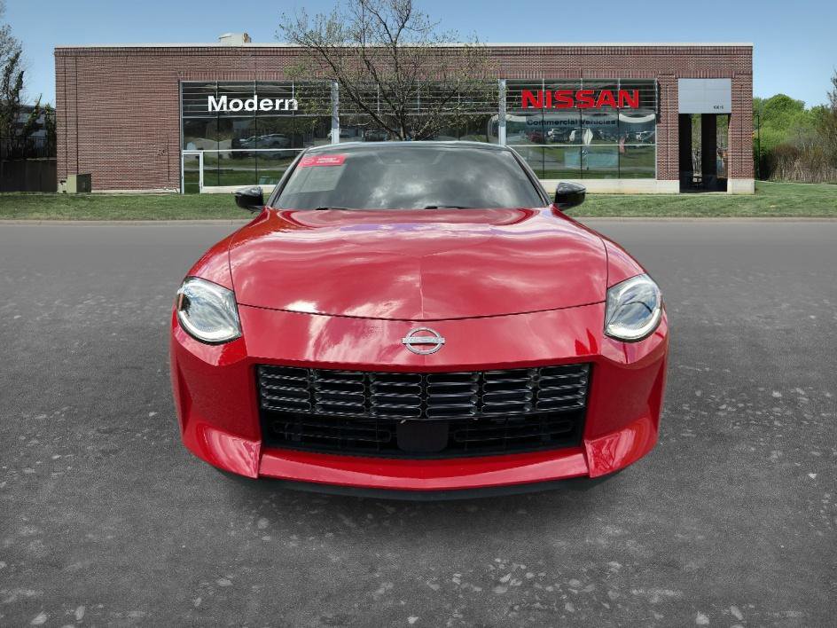 Certified 2025 Nissan Z Performance w/ Floor Mat Package RWD image 6
