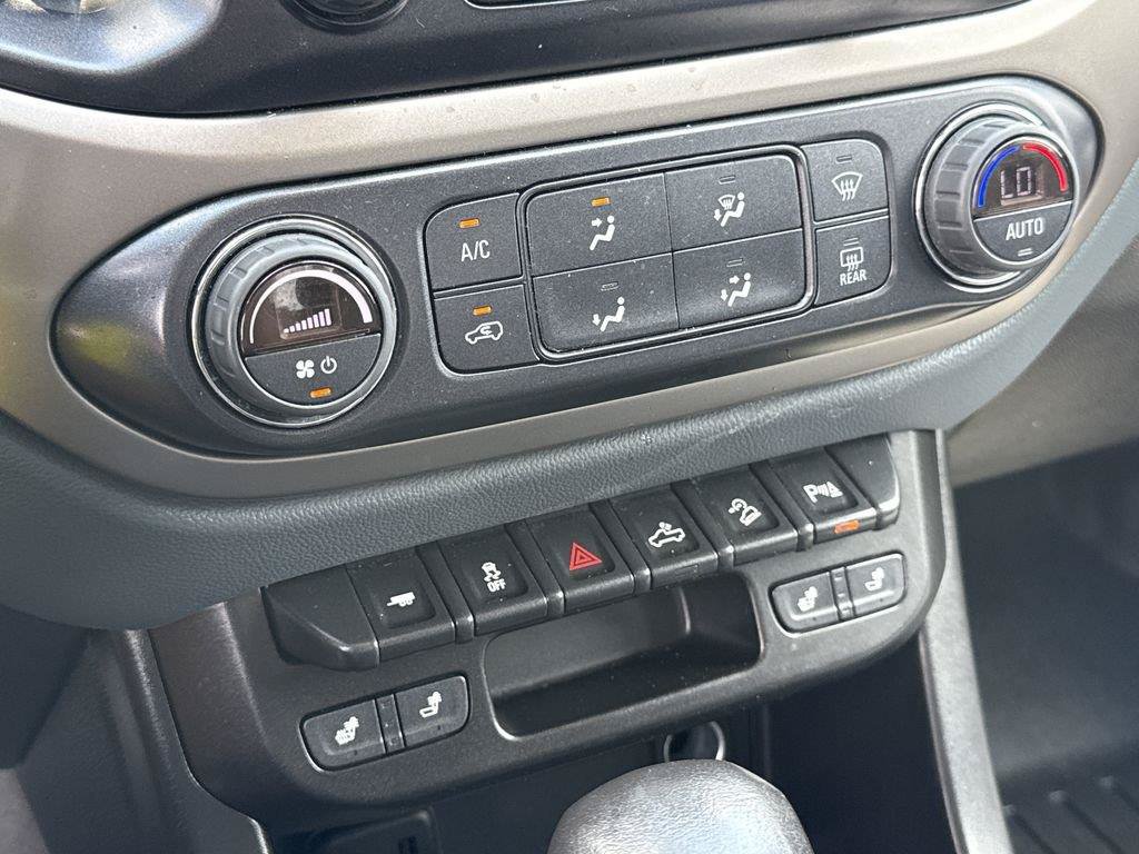 Used 2022 Chevrolet Colorado Z71 AWD/4WD image 33