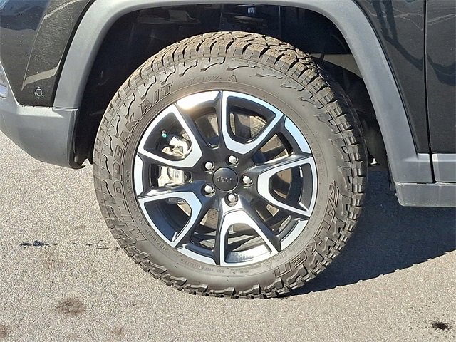 Used 2024 Jeep Compass Trailhawk w/ Trailhawk Elite Group image 8