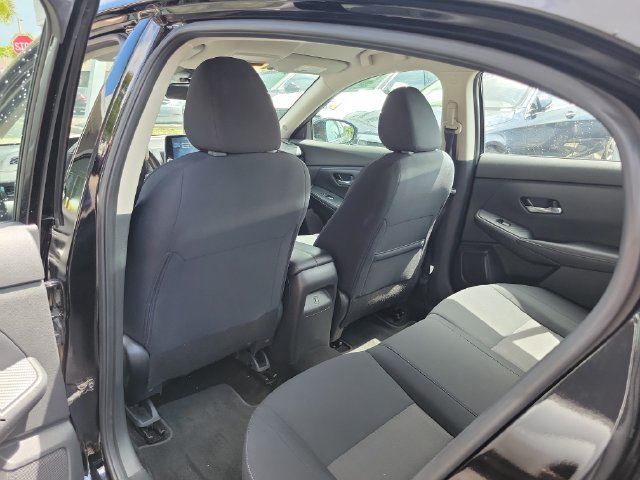 Used 2022 Nissan Sentra SV w/ All-Weather Package FWD image 11