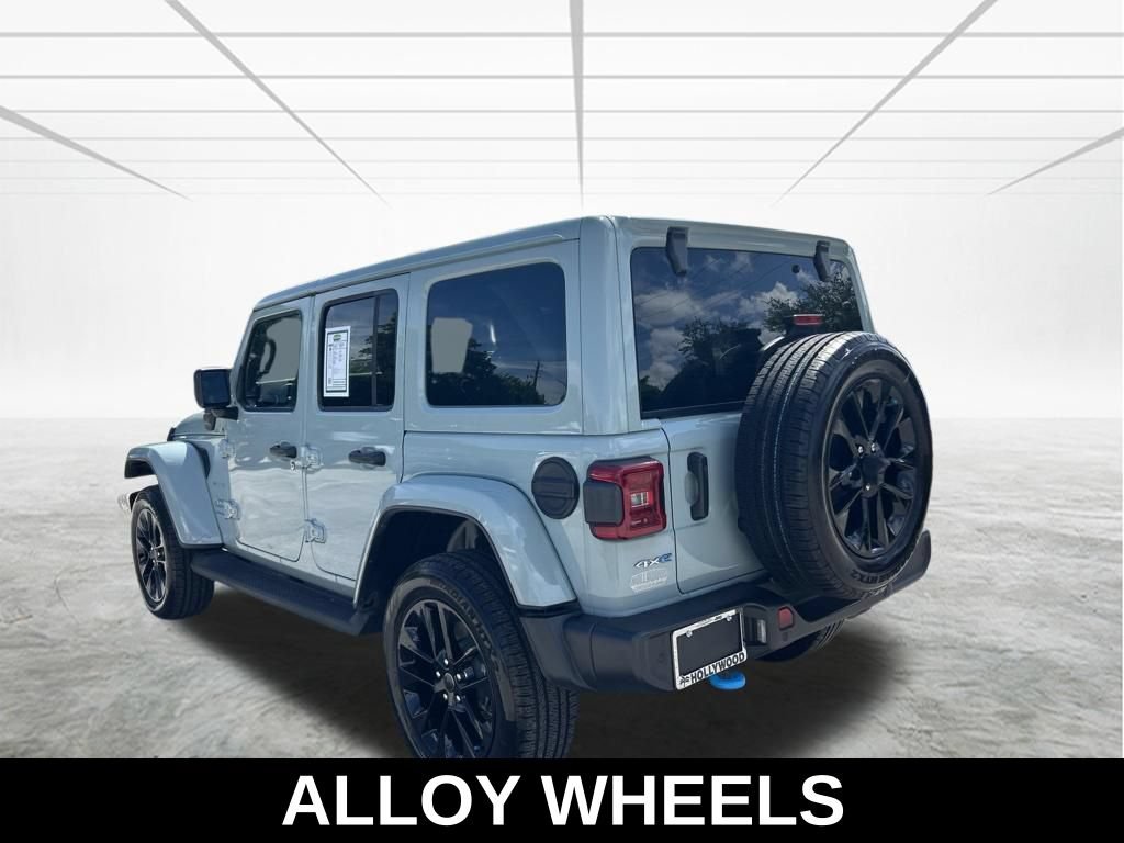 Used 2024 Jeep Wrangler Unlimited Sahara w/ Safety Group AWD/4WD image 7