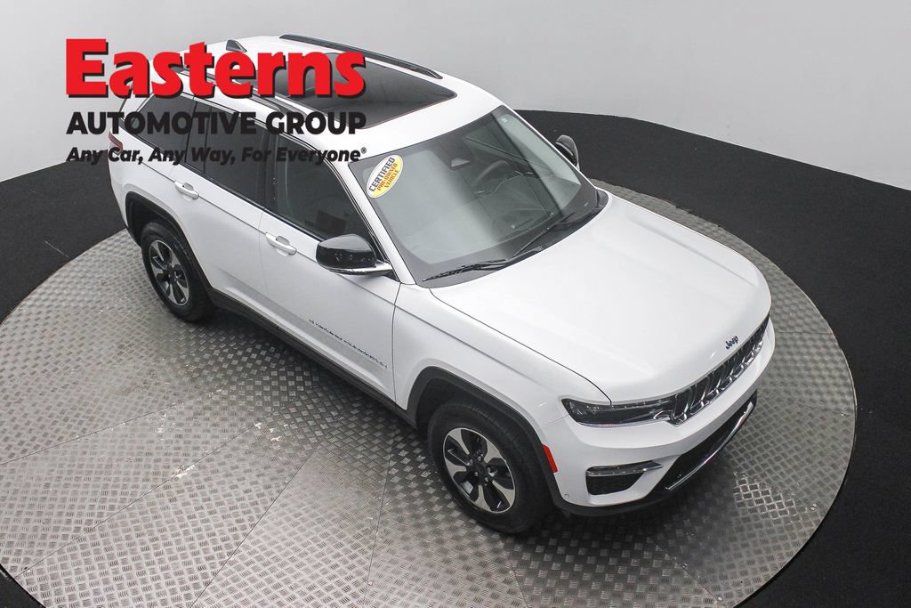 Used 2022 Jeep Grand Cherokee Limited 4xe w/ Luxury Tech Group II AWD/4WD image 3