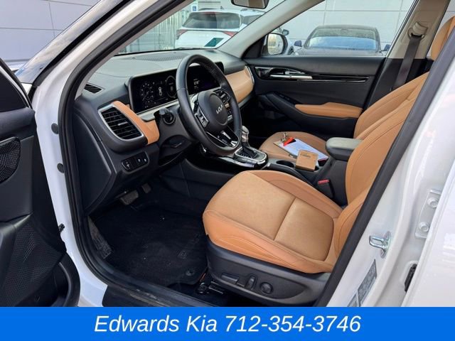 Used 2024 Kia Seltos EX image 23