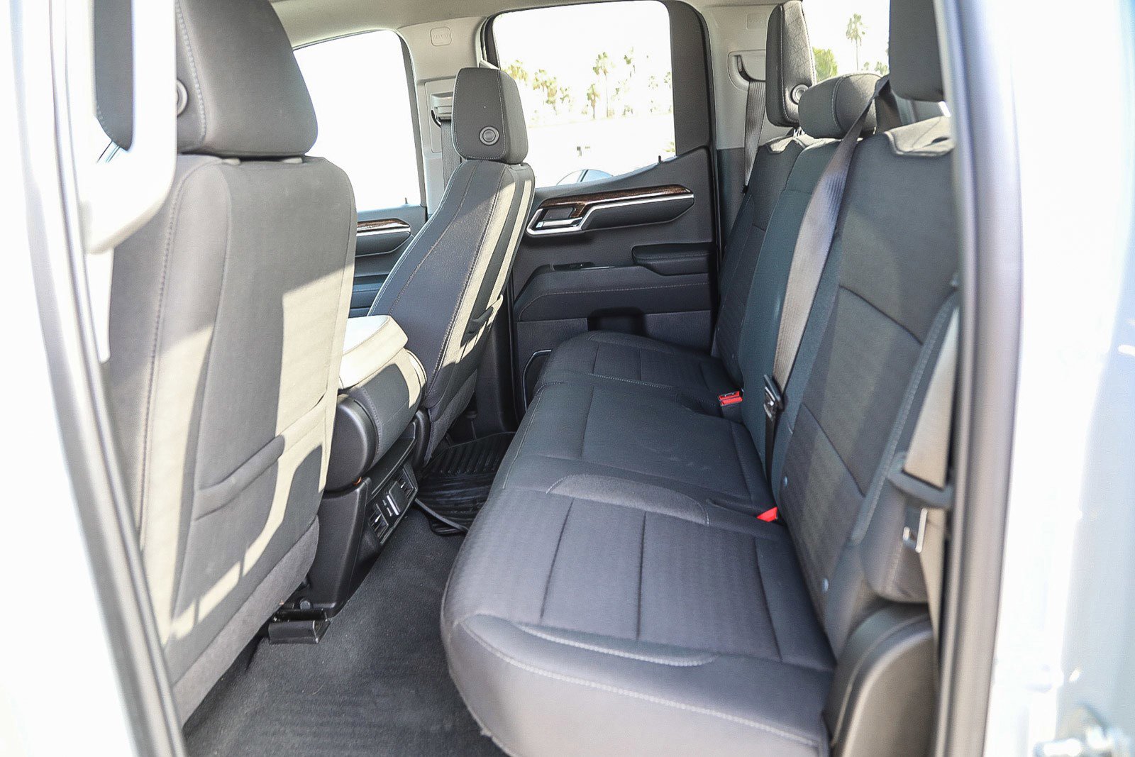 Used 2024 GMC Sierra 1500 Elevation image 18