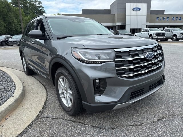 New 2025 Ford Explorer Active w/ Active Comfort Package image 3
