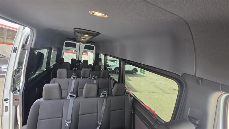 Used 2025 Mercedes-Benz Sprinter 2500 image 26
