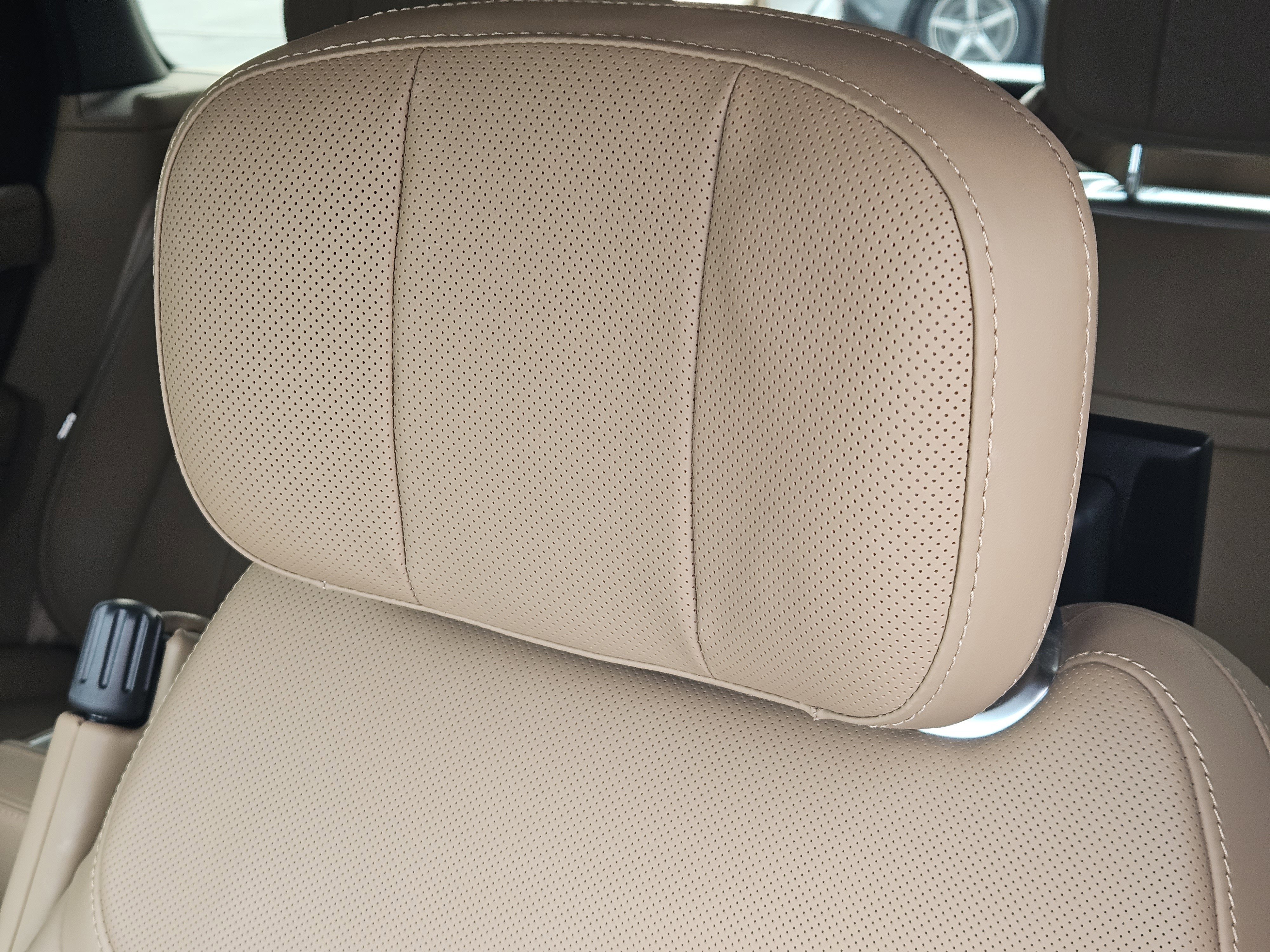 Used 2024 Land Rover Range Rover Autobiography image 17