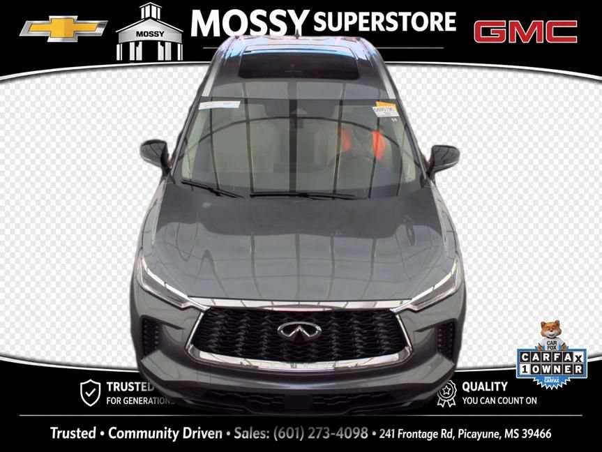 Used 2024 INFINITI QX60 Luxe w/ Performance Audio Package FWD image 2