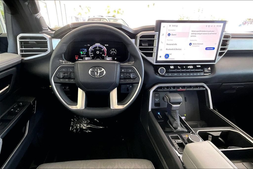 Used 2025 Toyota Tundra Limited AWD/4WD image 9