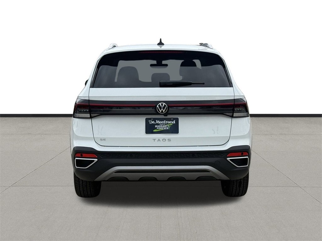 New 2026 Volkswagen Taos SE image 6