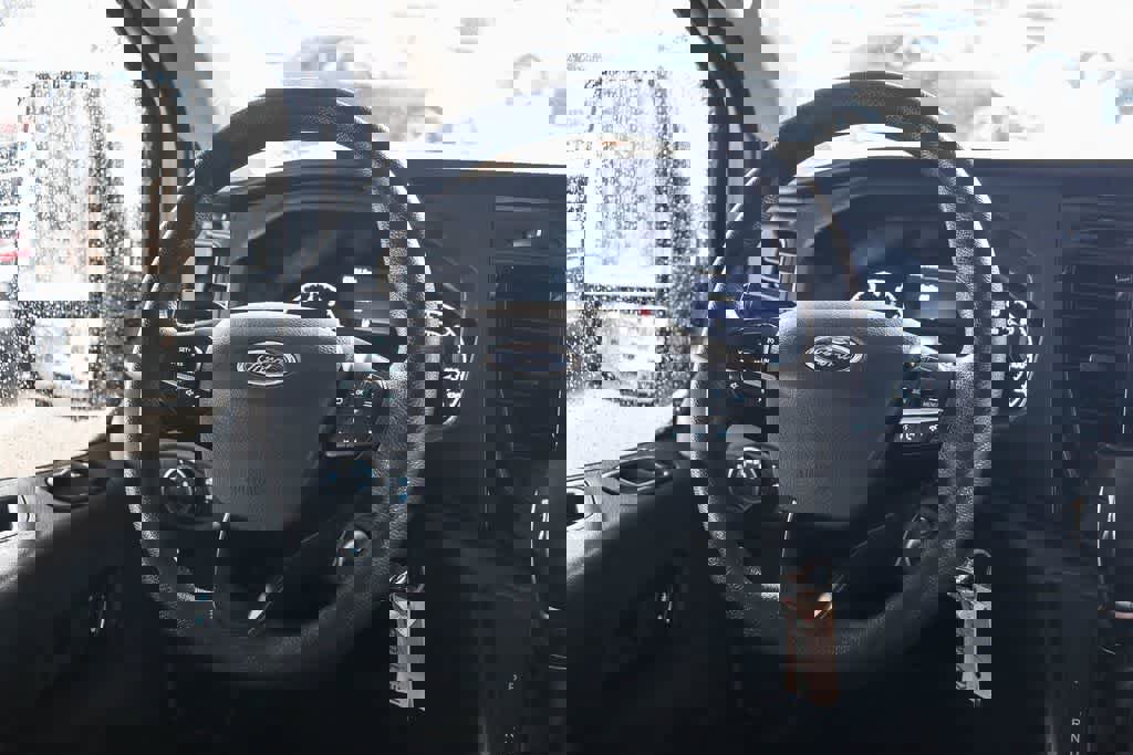 Used 2023 Ford Transit 350 XLT image 14