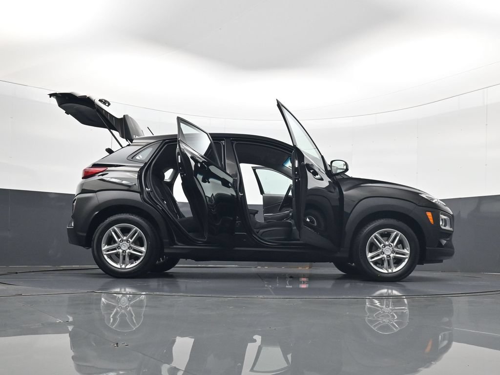 Used 2019 Hyundai Kona SE FWD image 34