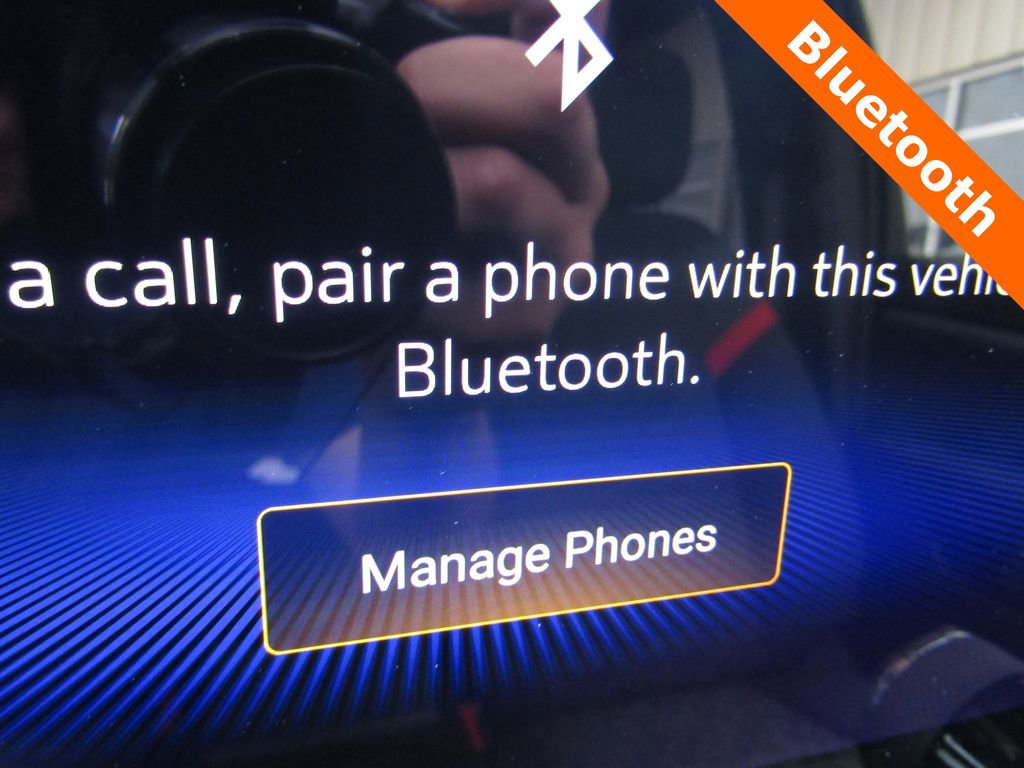 Used 2024 Chevrolet Colorado Z71 w/ Z71 Convenience Package 2 image 8