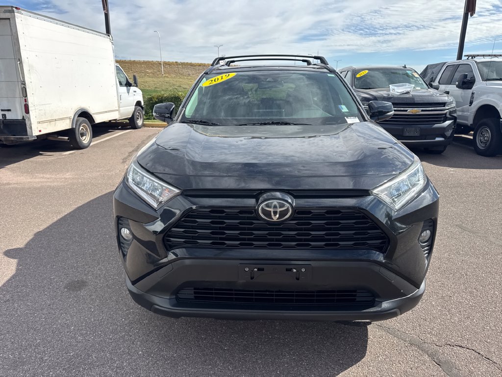 Used 2019 Toyota RAV4 XLE w/ Convenience Package AWD/4WD image 2