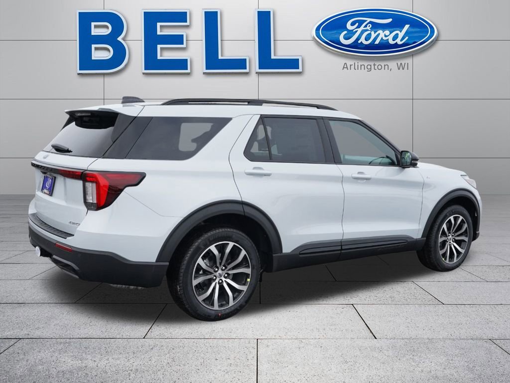 New 2026 Ford Explorer ST-Line image 3