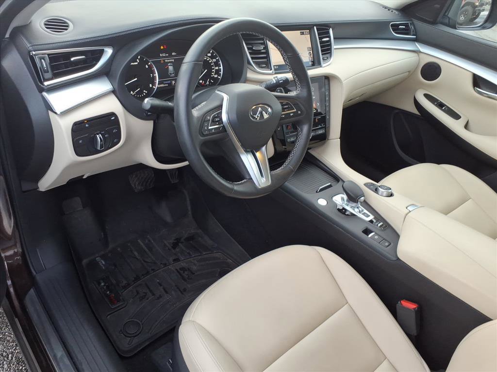 Used 2020 INFINITI QX50 Luxe w/ Navigation Package image 6