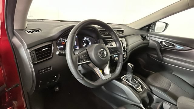 Used 2020 Nissan Rogue S FWD image 13