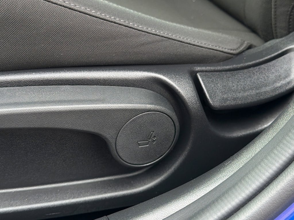 Certified 2025 Hyundai Elantra SEL FWD image 18