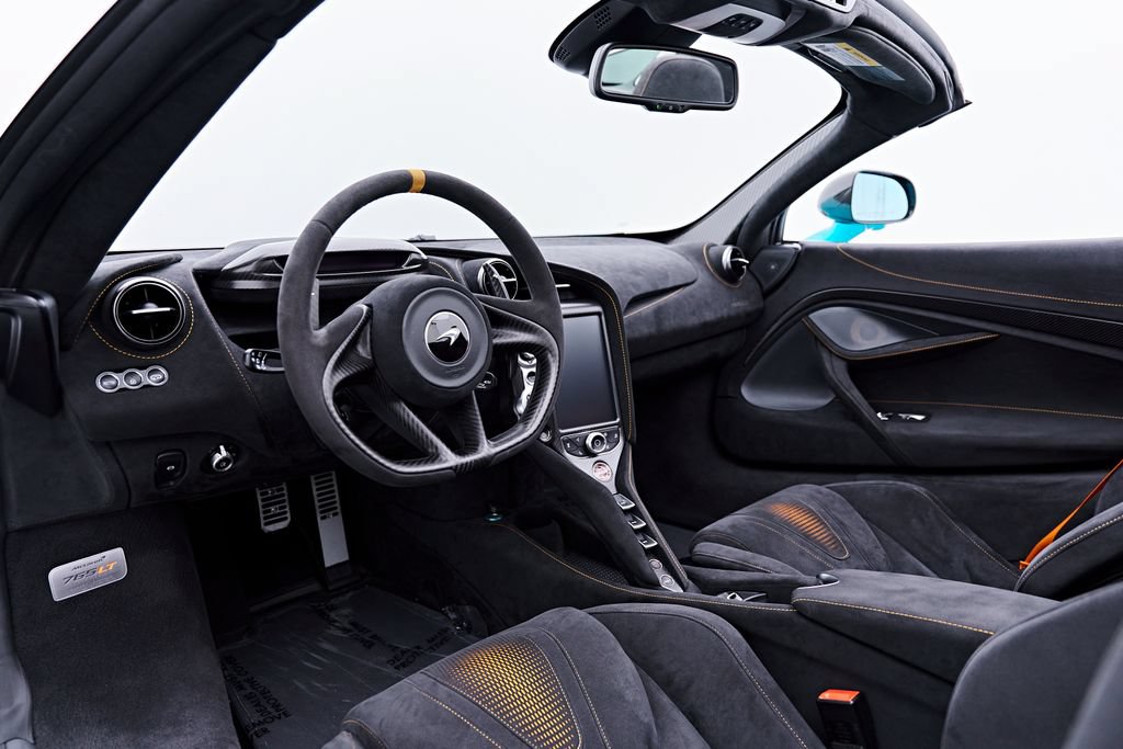 Used 2022 McLaren 765LT RWD image 2
