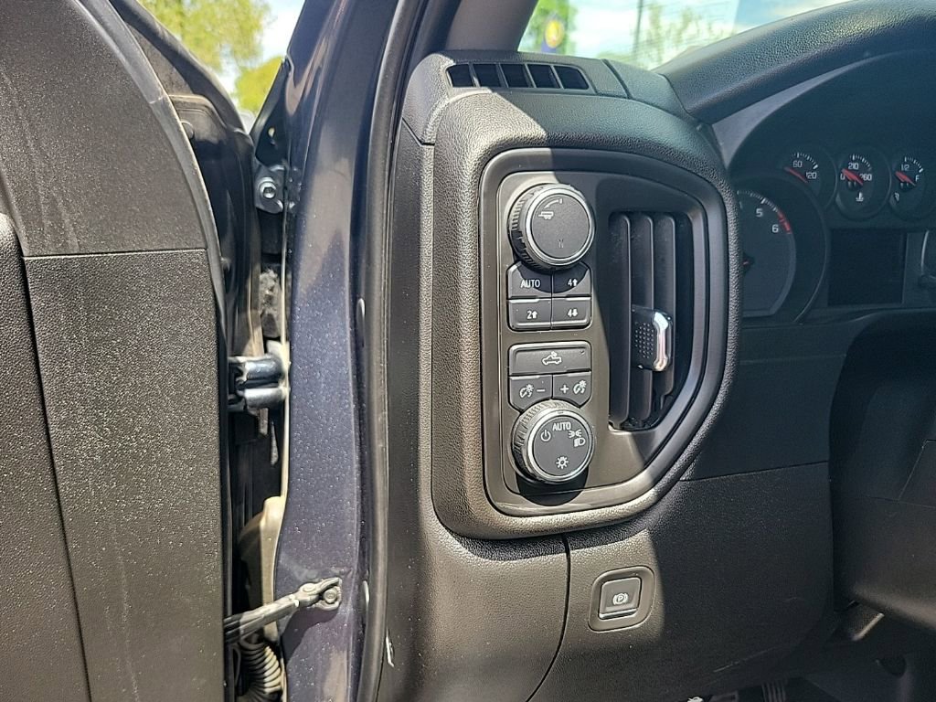 Used 2019 Chevrolet Silverado 1500 Custom Trail Boss w/ Custom Convenience Package AWD/4WD image 24