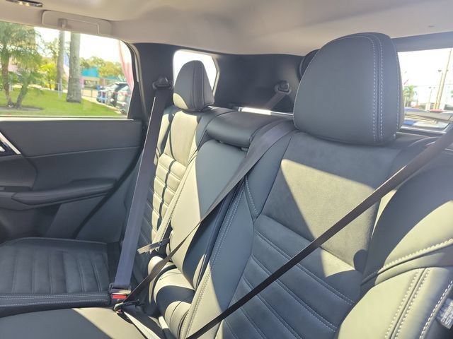 New 2026 Mitsubishi Outlander SE FWD image 13