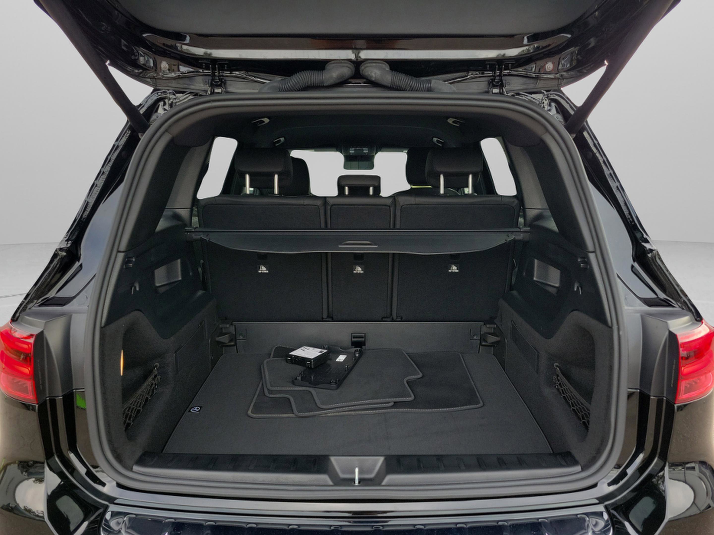 Certified 2025 Mercedes-Benz GLB 250 image 8