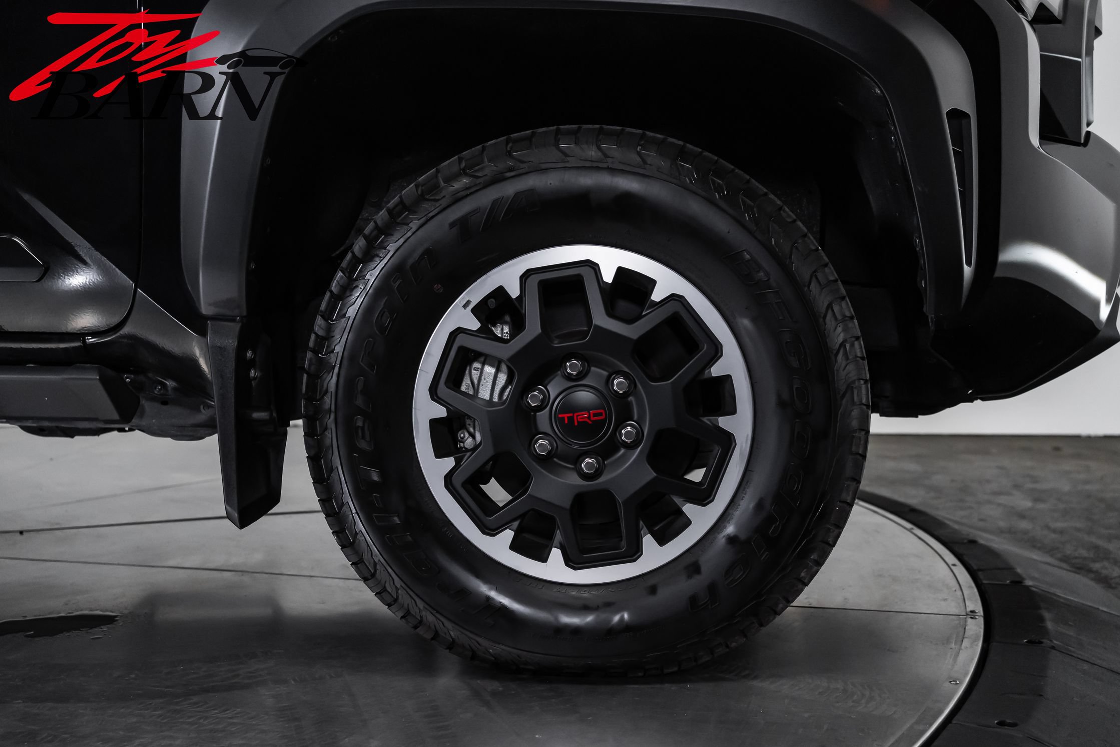 Used 2025 Toyota Tacoma TRD Off-Road AWD/4WD image 13