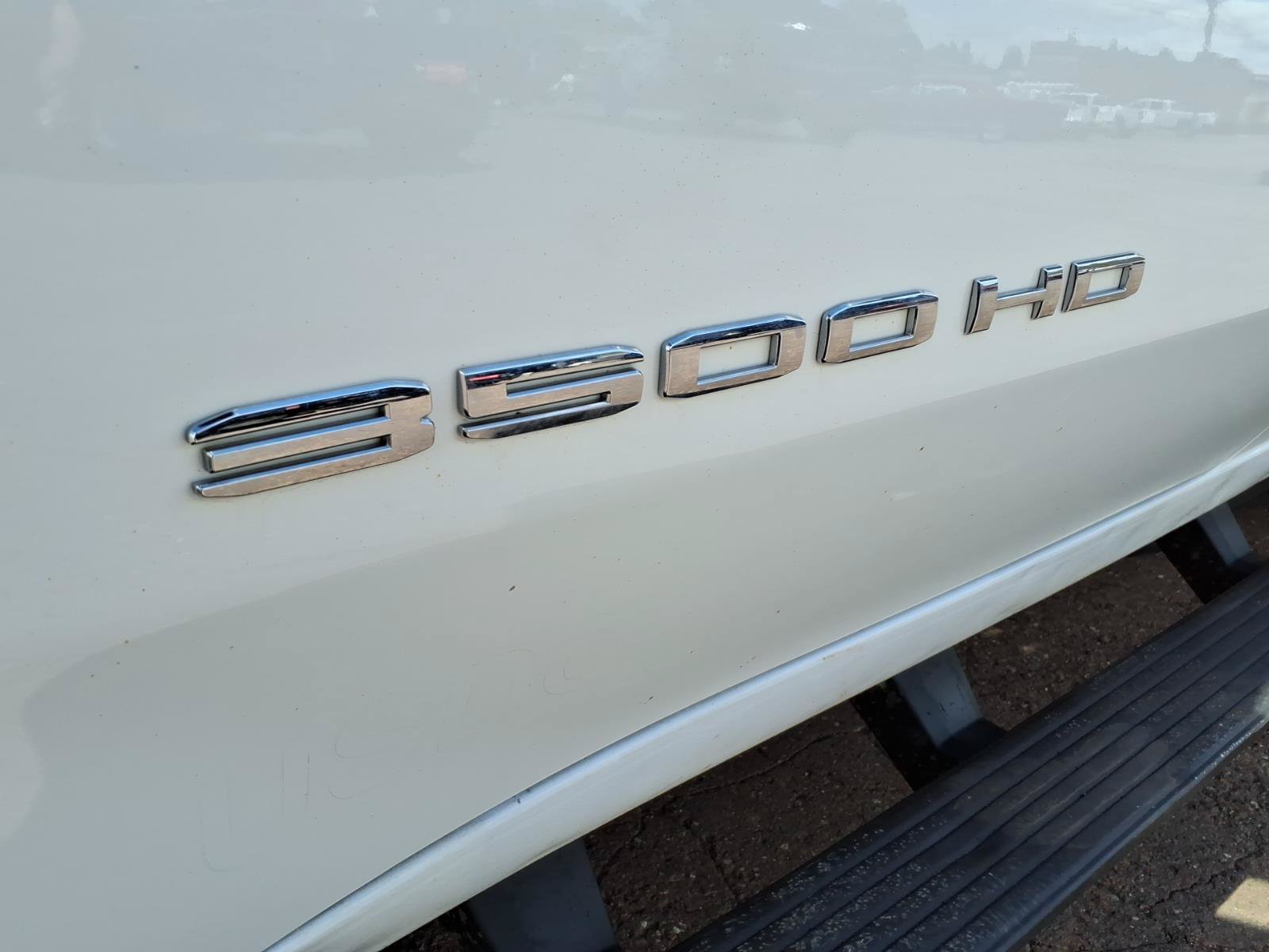 Used 2023 GMC Sierra 3500 Pro w/ Convenience Package AWD/4WD image 2