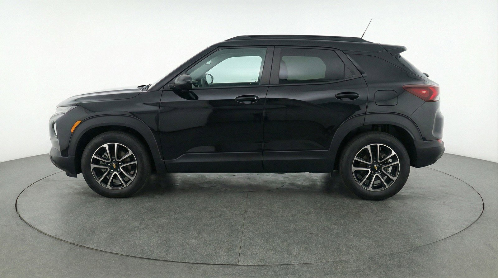 Used 2025 Chevrolet TrailBlazer LT FWD image 5