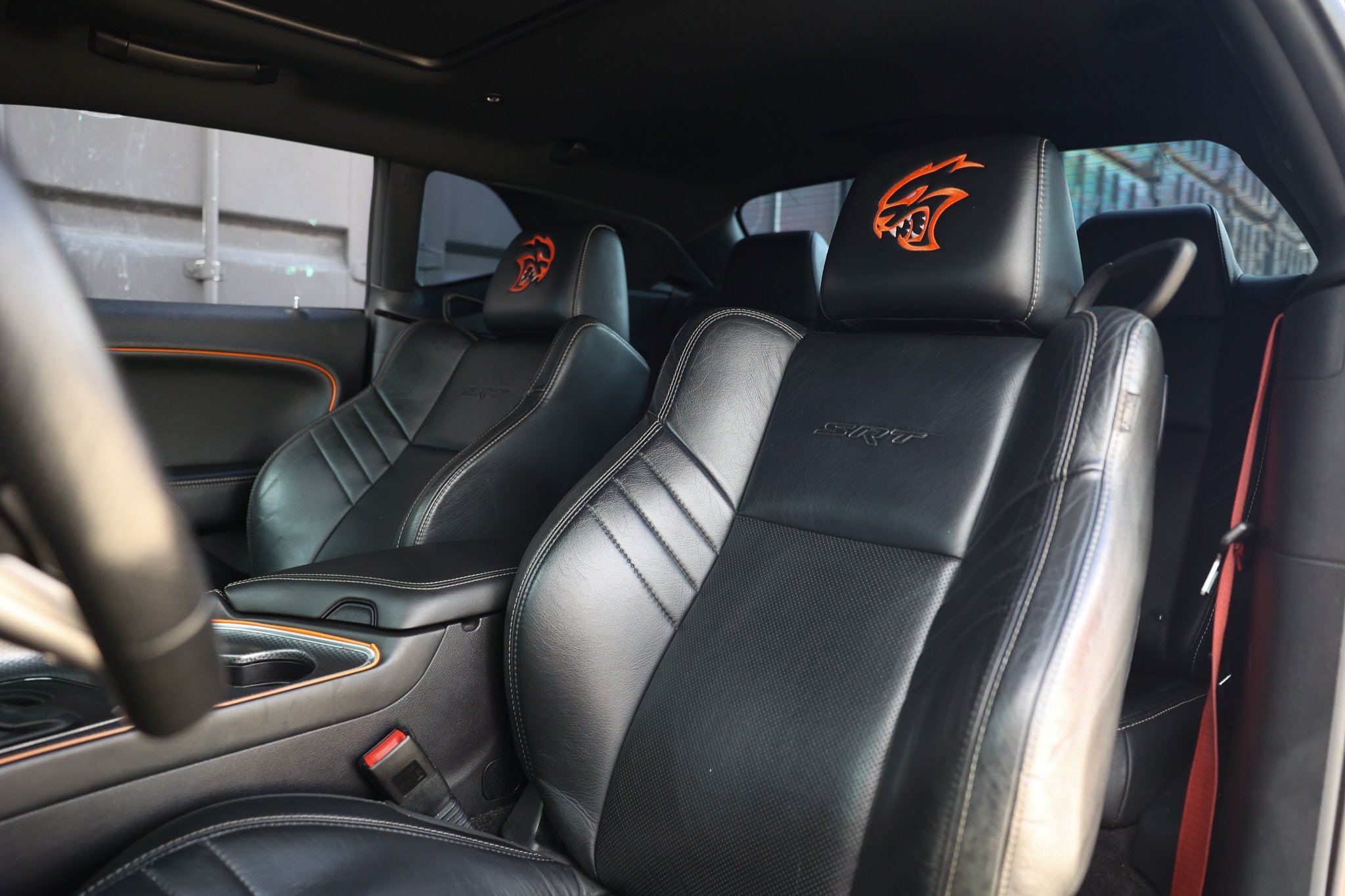 Used 2016 Dodge Challenger SRT Hellcat RWD image 10