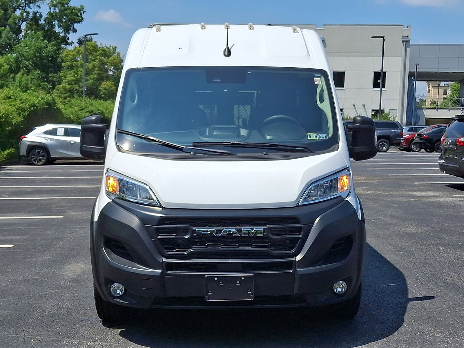 Used 2024 RAM ProMaster 2500 w/ Convenience Group image 29